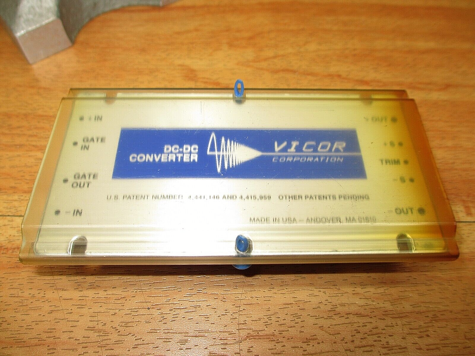 Vicor VI-151 *NEW* DC-DC Converter 135-12VDC