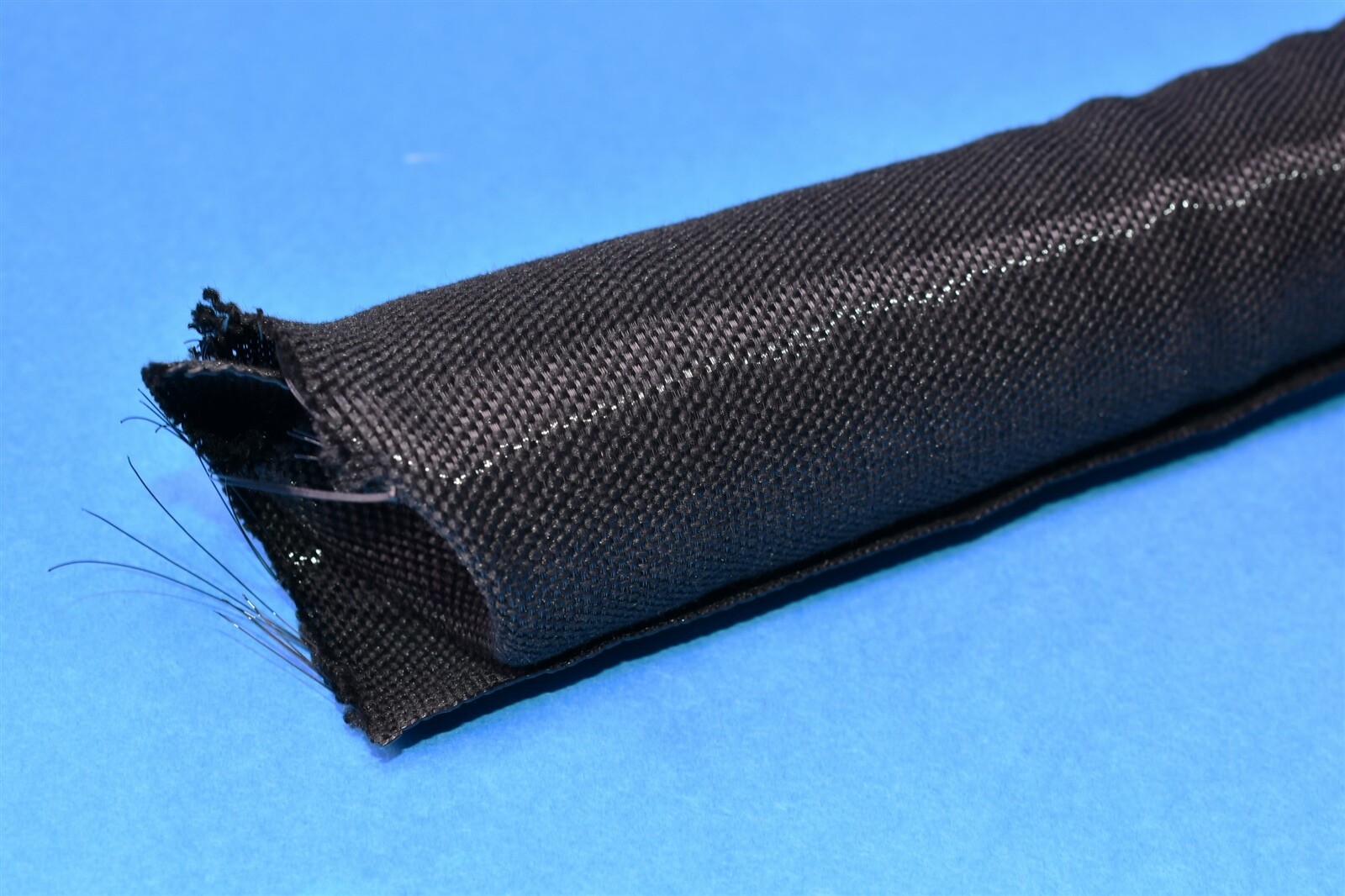 49FT BentlyHarris Roundit 2000 45-0 Woven Blend Polyester Self-Wrapping Sleeven