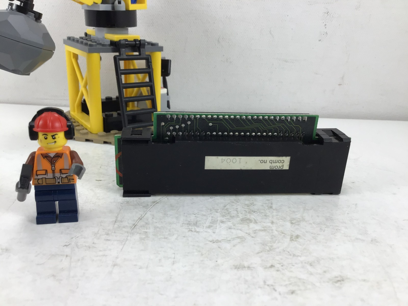 AS-E685-904 - MODICON - MEMORY MODULE - **USED**