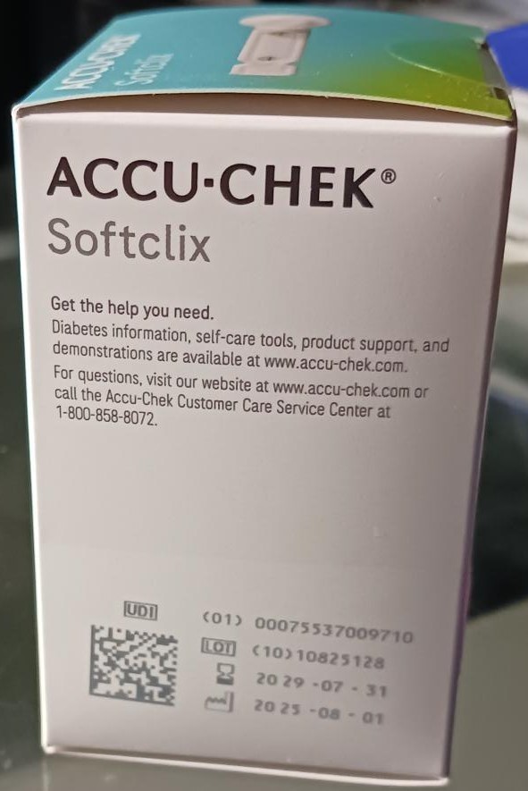 Accu-chek softclix 100 Lancets, Free delivery