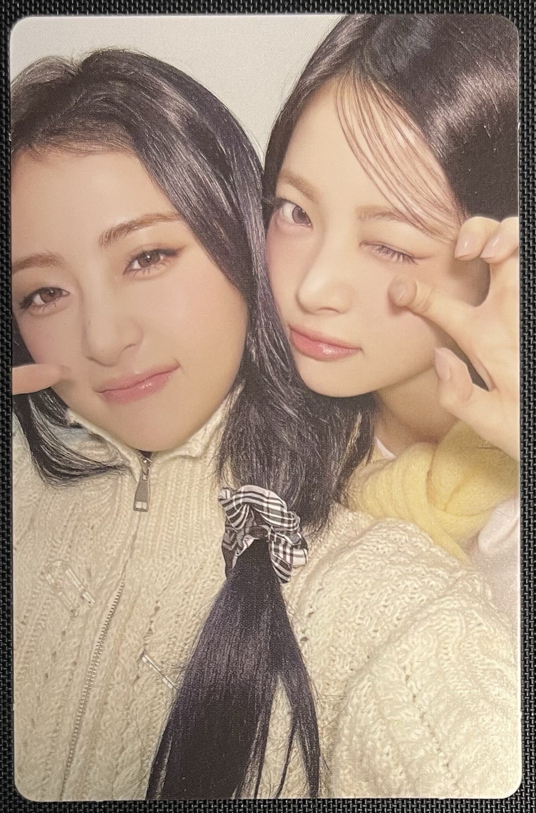 LE SSERAFIM Huh Yunjin & Eunchae HOT 5th Mini Album WEVERSE Photocard K-pop 2025