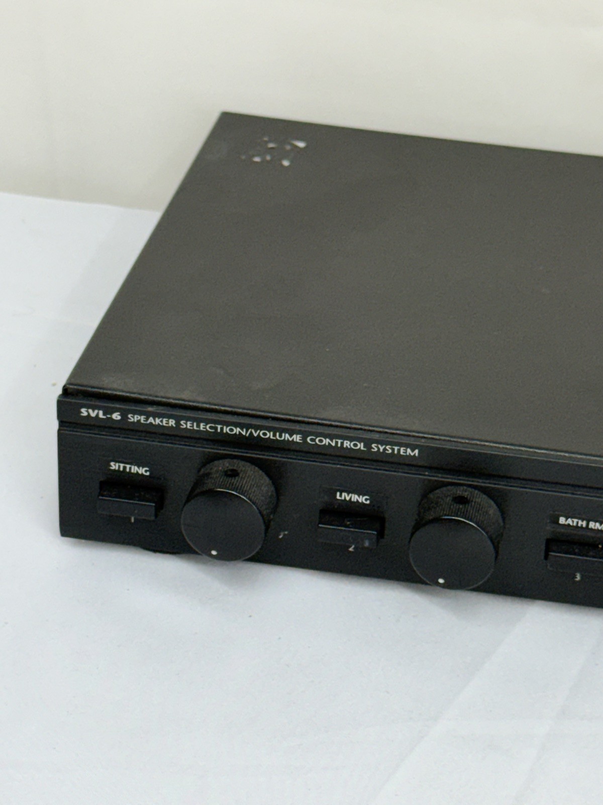 Niles SVL-6 6-Zone Speaker Selector Switch Volume Control System Untested