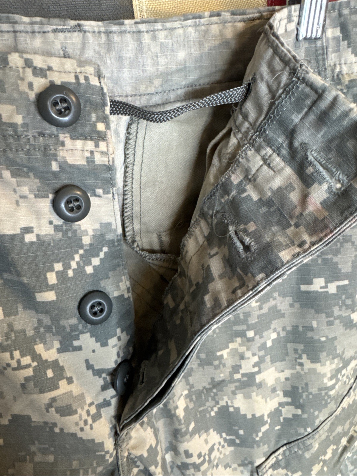 Small Regular - Army Combat Pants ACU Digital Camo USGI 5647