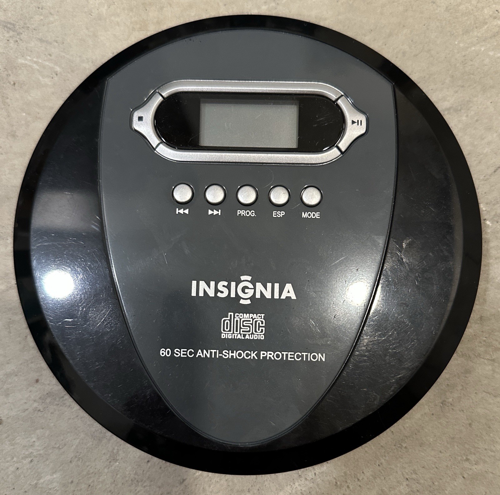 Insignia Portable CD Player NS-P4112 with 60 Sec Anti-Shock Protection - WORKING
