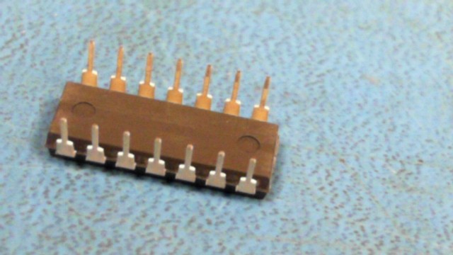 New (5pcs) MC74HC02AN ONSEMI IC Logic