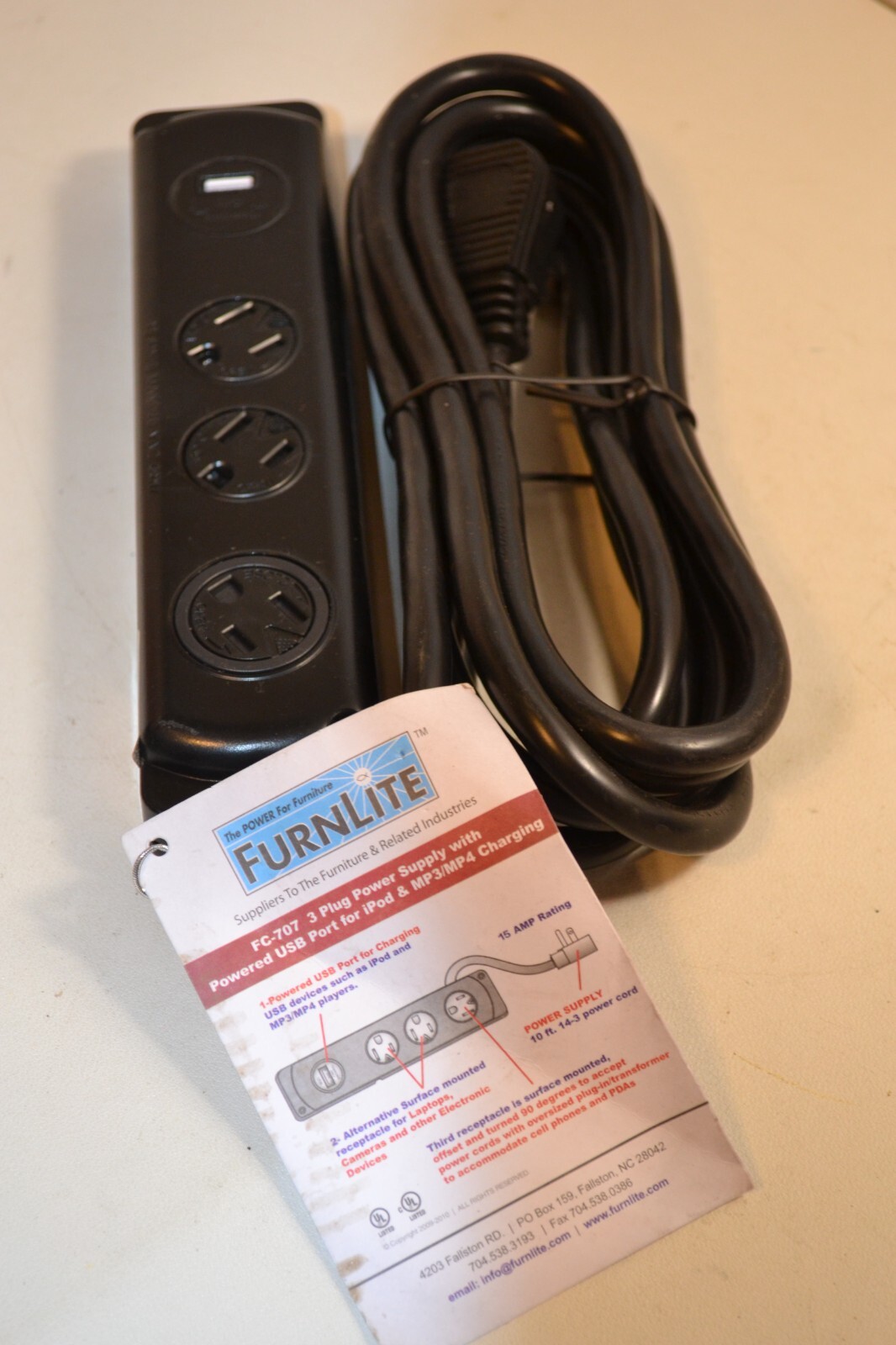 Furnlite Furniture Power Distribution Unit/Power Strip FC-707 3 Outlets & USB Po