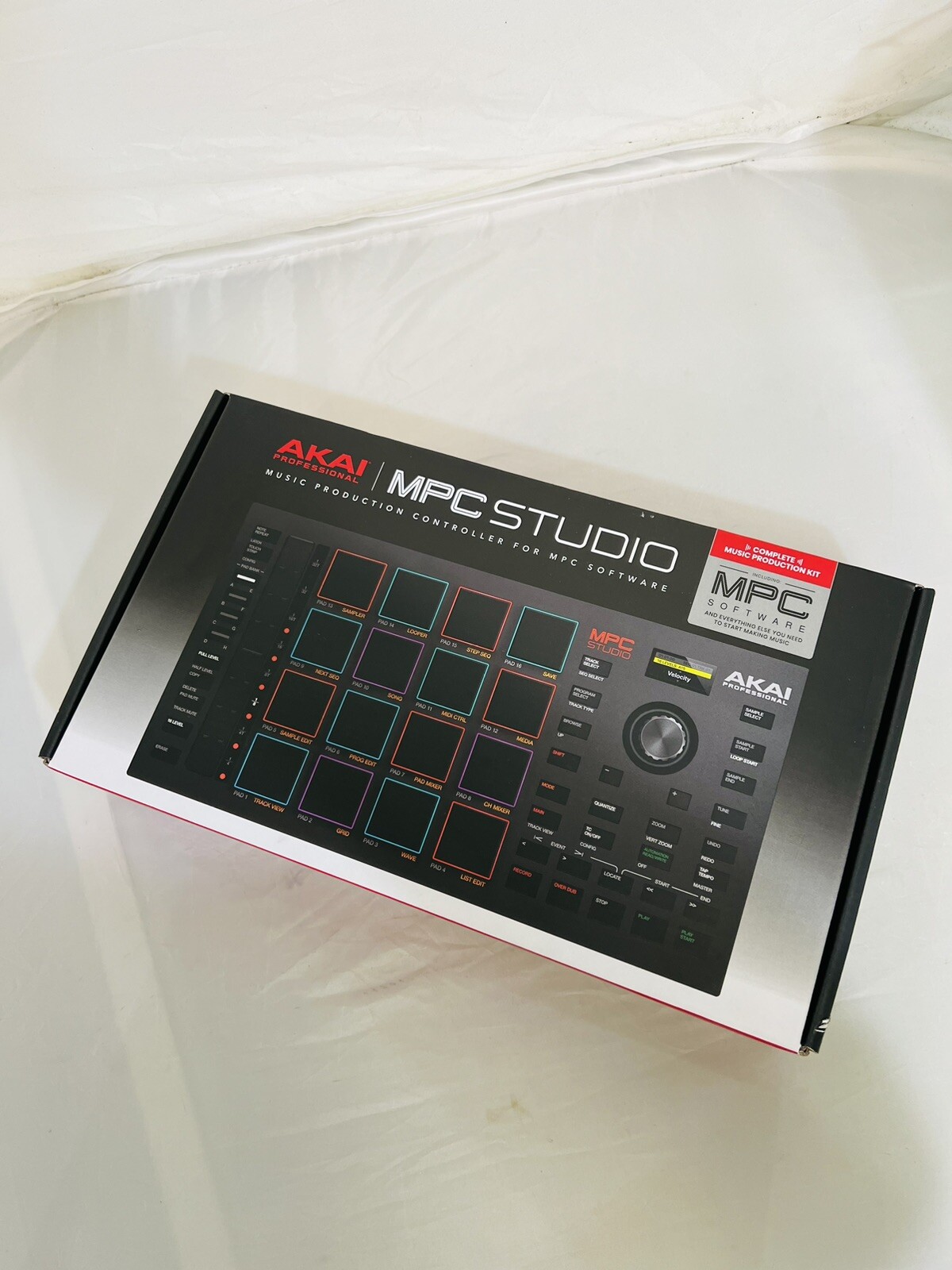 Akai Professional MPC Studio Music Production Controller and MPC Software New