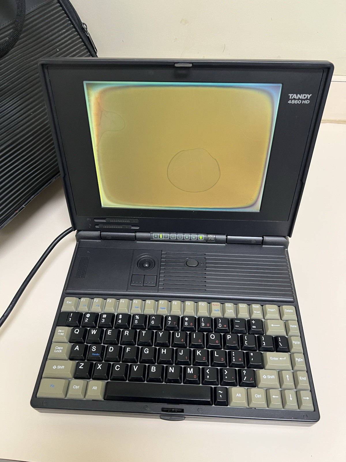 Tandy 4860 HD Vintage 486 Laptop Powers On Bad LCD Screen W/ac Adapter & Targus