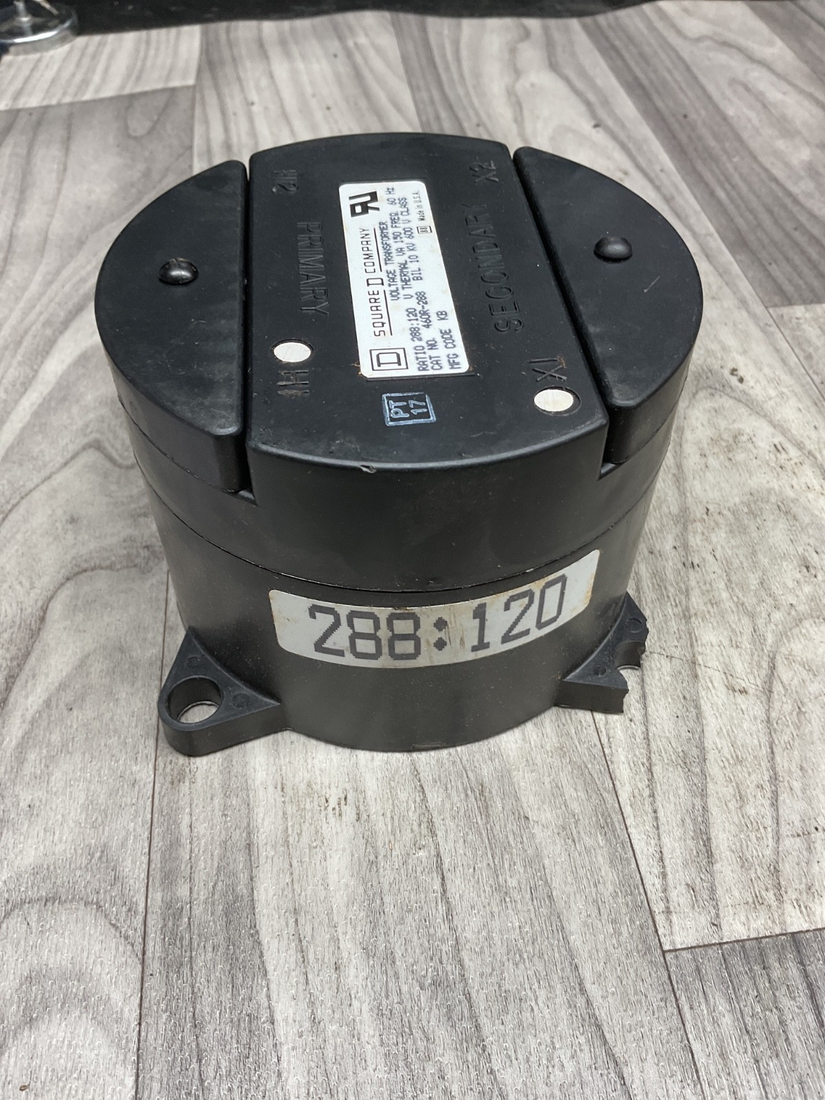 SQUARE D 460R-288 VOLTAGE TRANSFORMER *Chipped Corner* #4019B109PR3