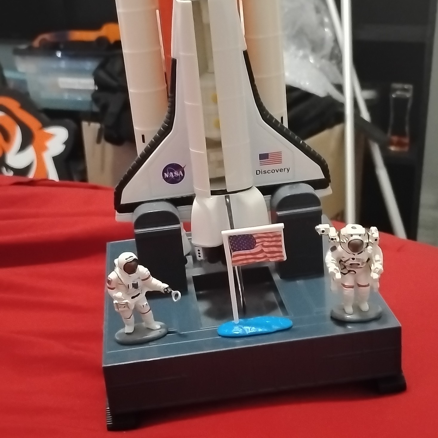 NASA Space Shuttle Discovery Pre-Built Model w/ Stand, Astronaut Figures & Flag