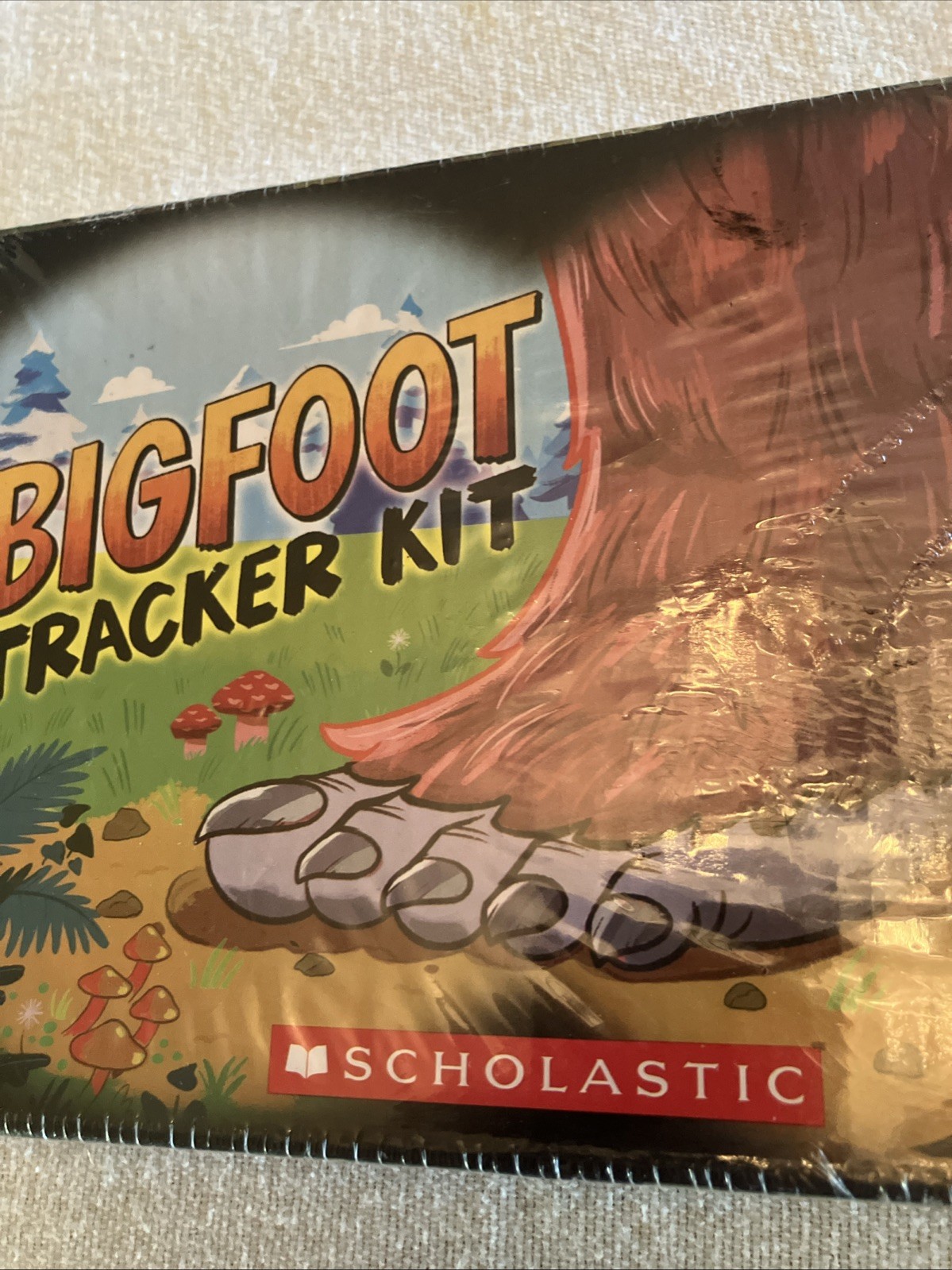 Scholastic Bigfoot Tracker Kit For Explorers 7+