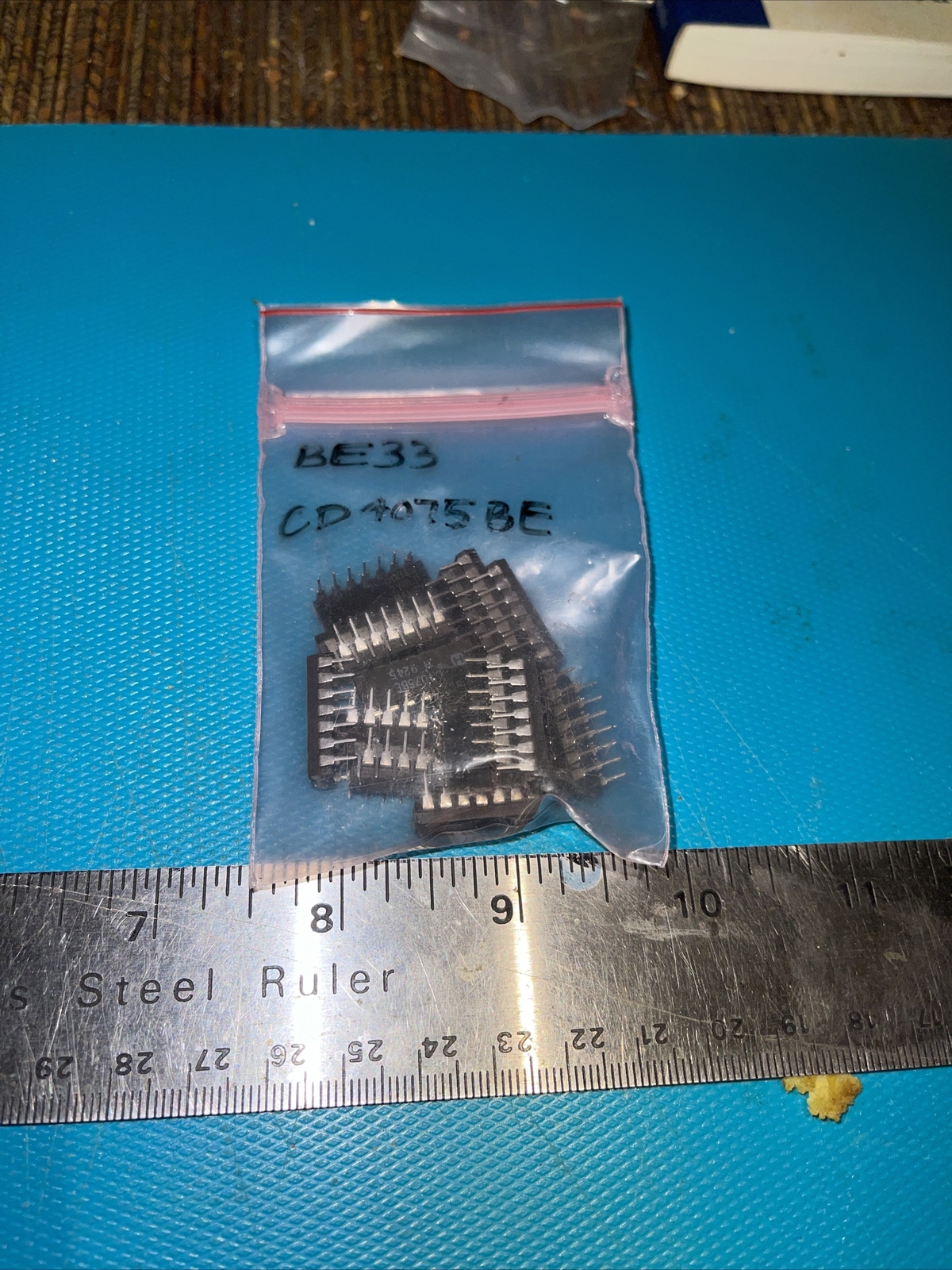 CD4075BE (16 Pcs)