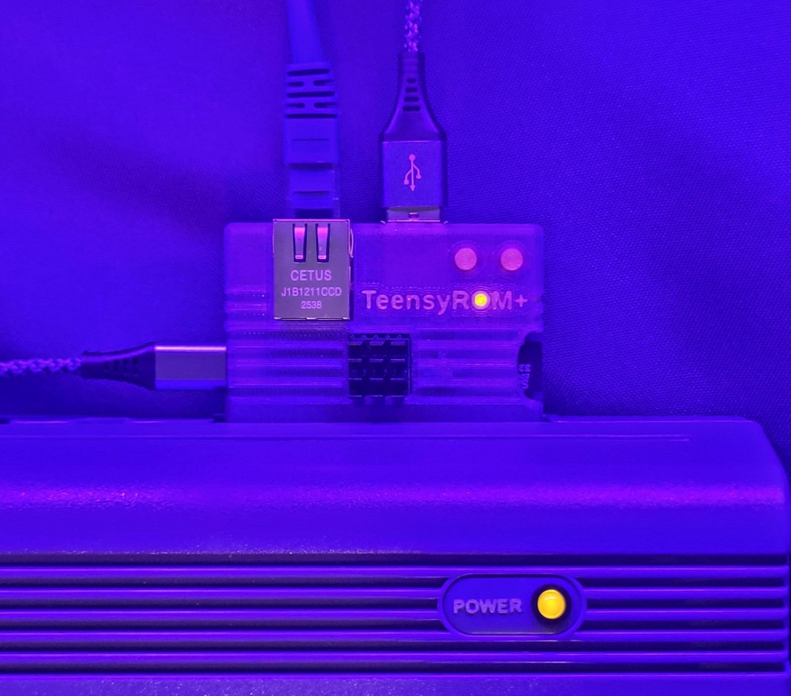 TeensyROM+ (v0.4) w/Case & Loaded SD: Multi-capable Cartridge for C64/128