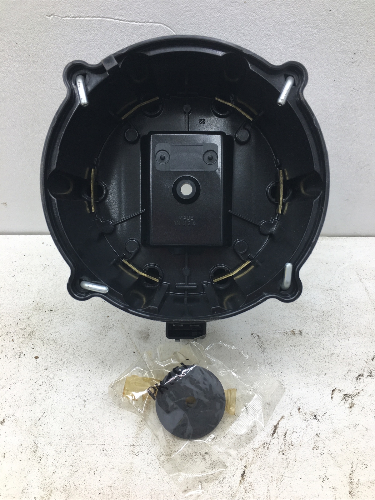 KEM Distributor Cap 1441 (New Old Stock)