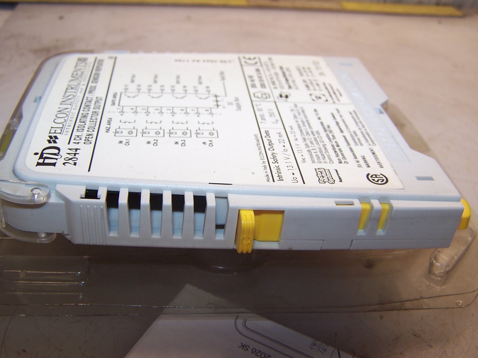 NEW ELCON INSTRUMENTS 4 CHANNEL ISOLATING CONTACT PROXIMITY SENSOR REPEATER 2844