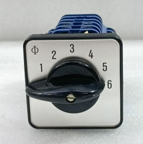 Kraus And Naimer CEE24 Rotary Switch CSAC22.2-14 600VAC 16AMP NEW FAST SHIPPING