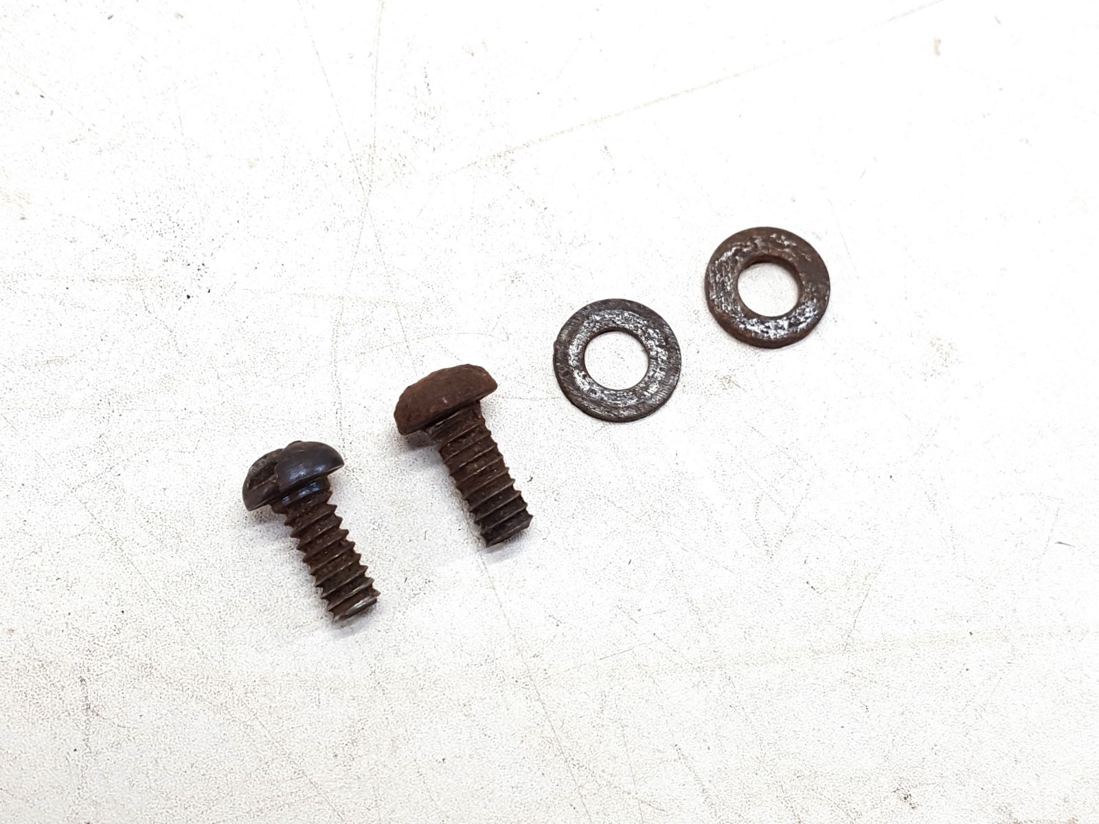 5893 Stanley Bailey No. 3-8; Round Head Frog Screws
