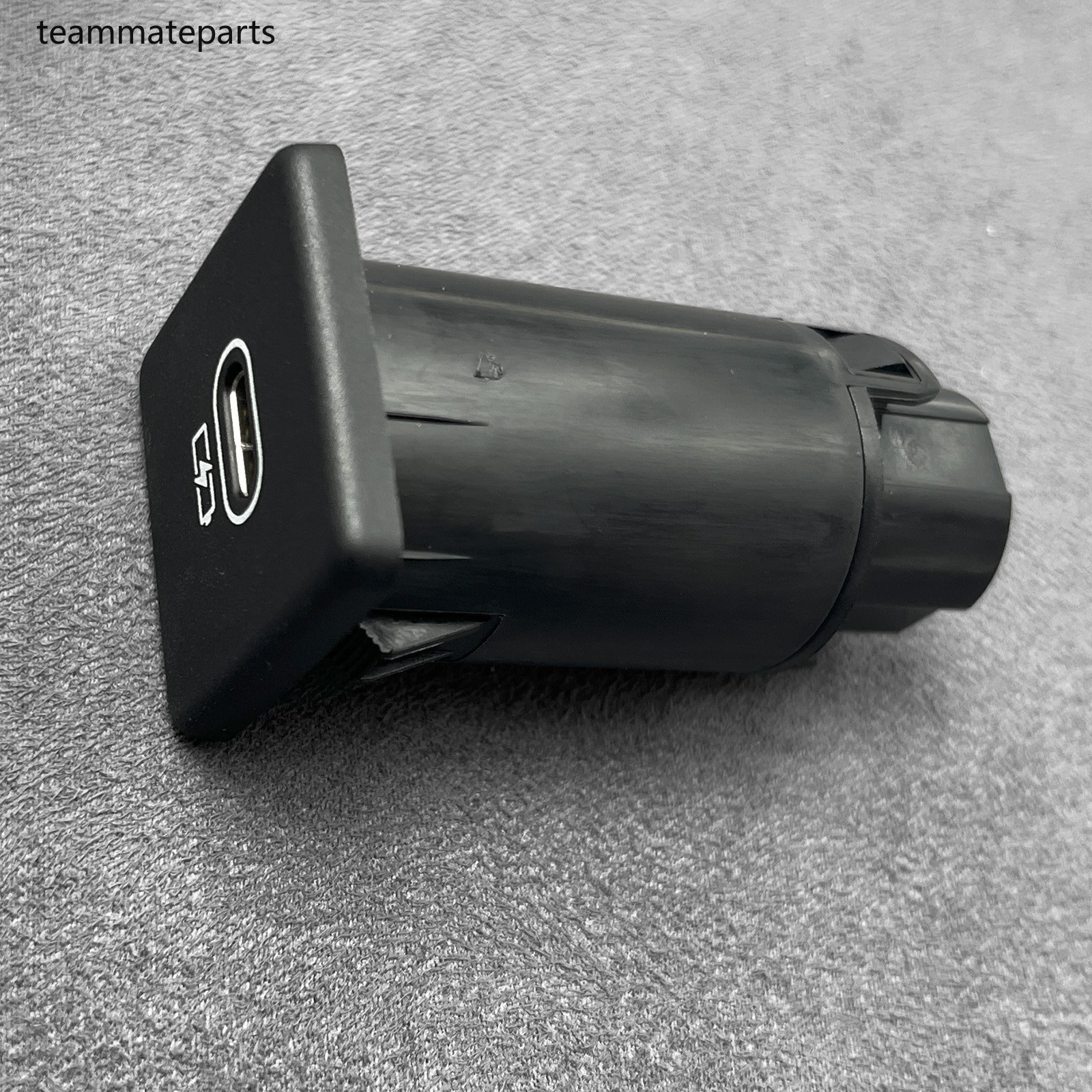 LR150198 USB-C Socket for Land Rover LK8-DEF20-361