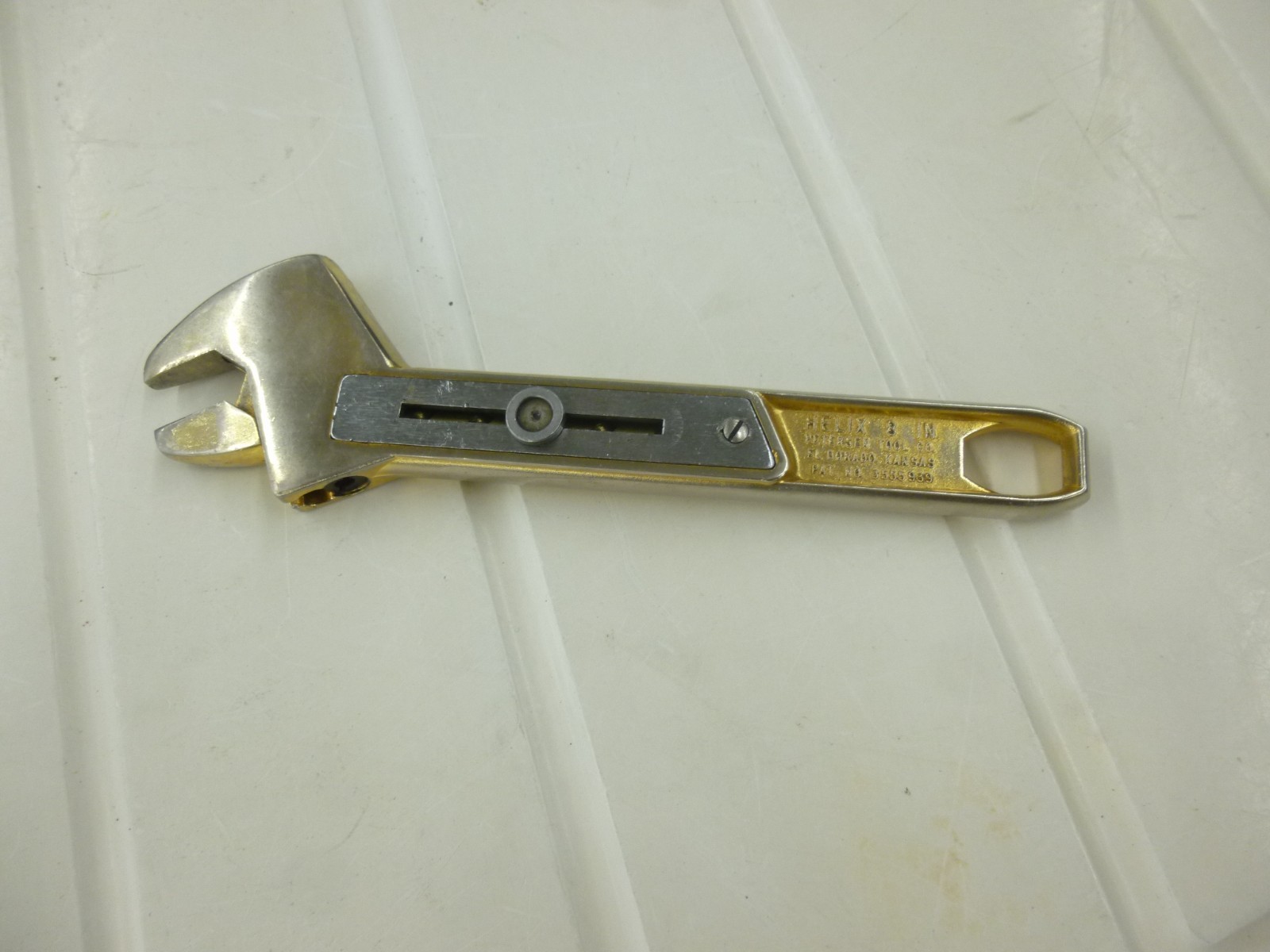 HELIX 8 INCH PETERSEN TOOL GOLD WRENCH 3555939