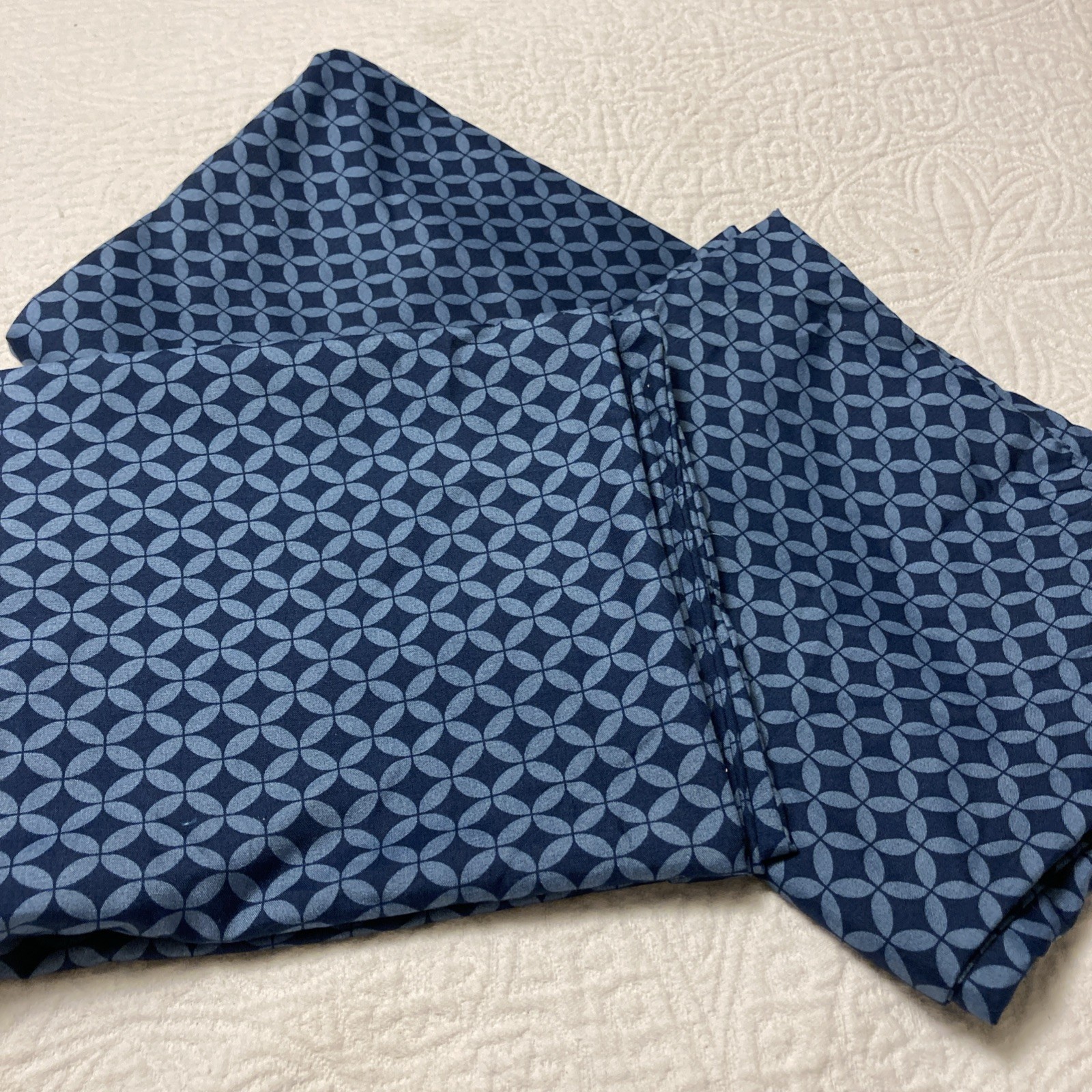 3 Mainstays Soft Microfiber Pillowcases Std/Qn 20 x 32" Navy Blue / Blue Pattern