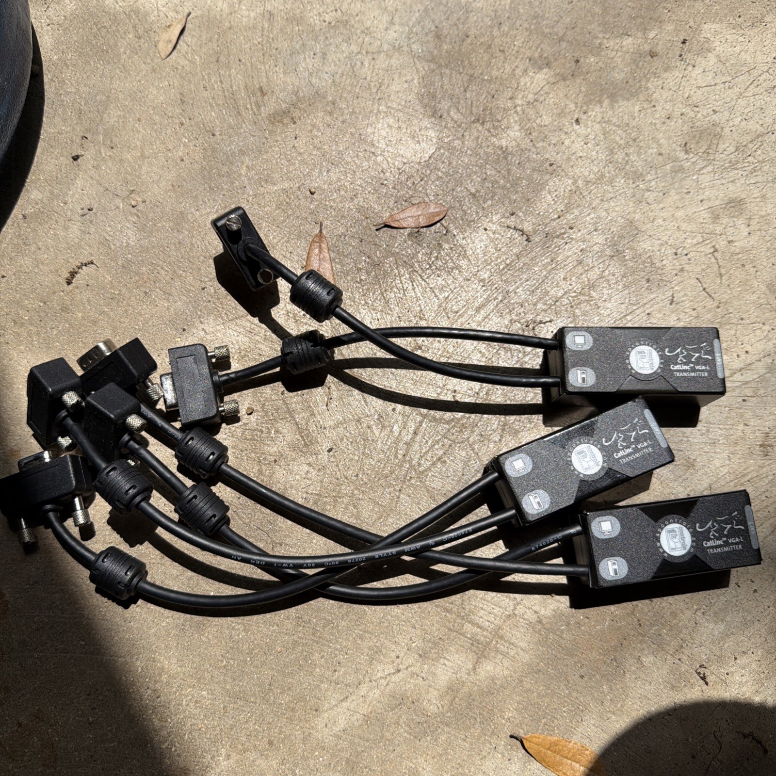 SP Controls Audio/Video Apparatus 38ZT | CatLinc VGA-L Transmitter Source 3 Pack