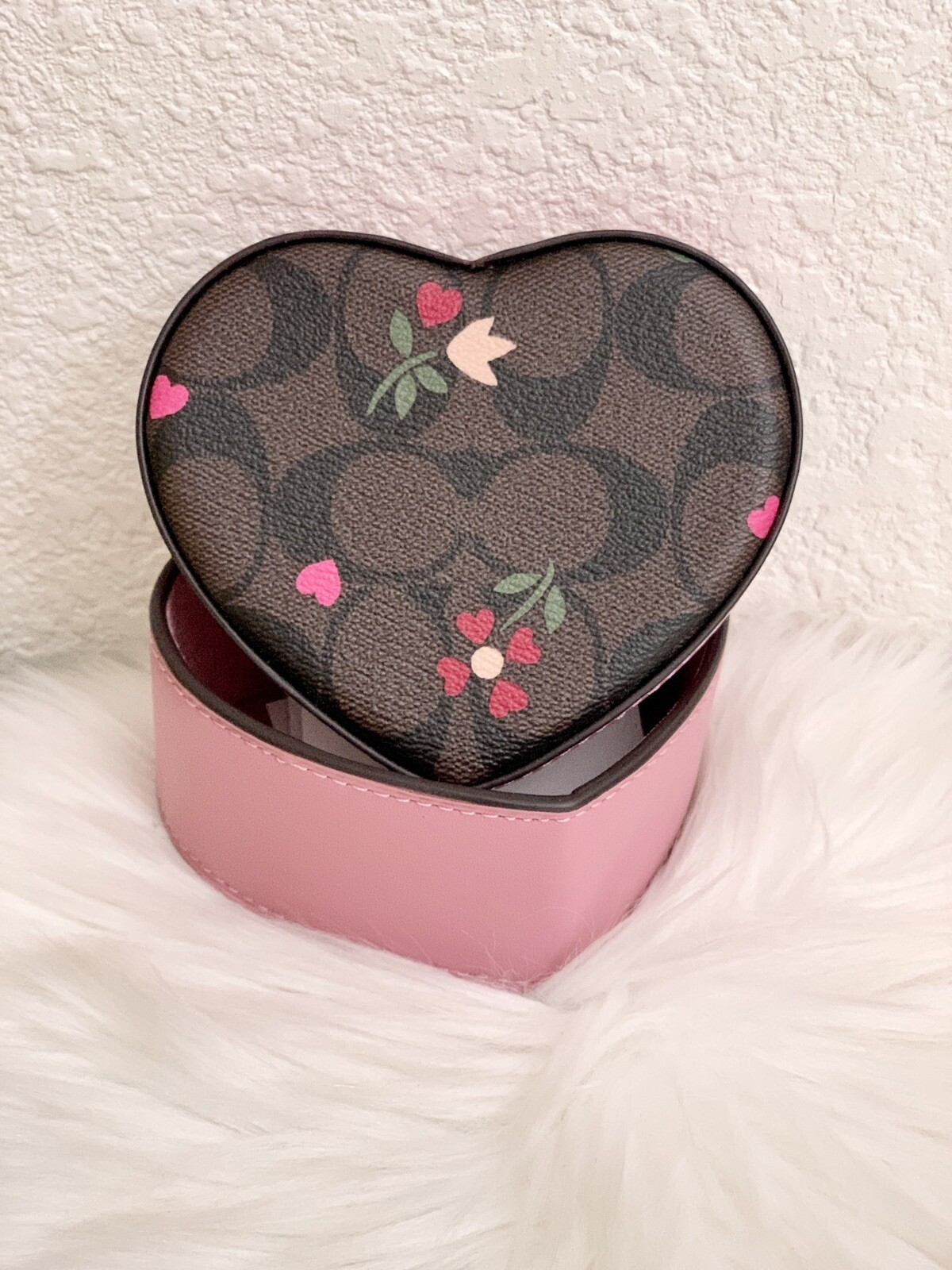 NWT COACH Heart Trinket Box Signature Canvas Heart Petal Print 7752 True Pink