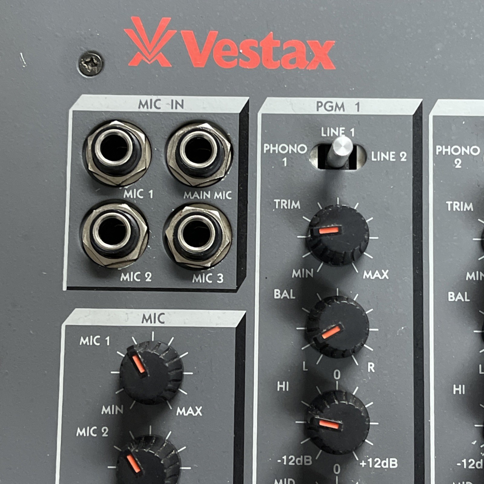 Vestax PMC-17A DJ NO CHARGER UNTESTED GOOD CONDITION!!!