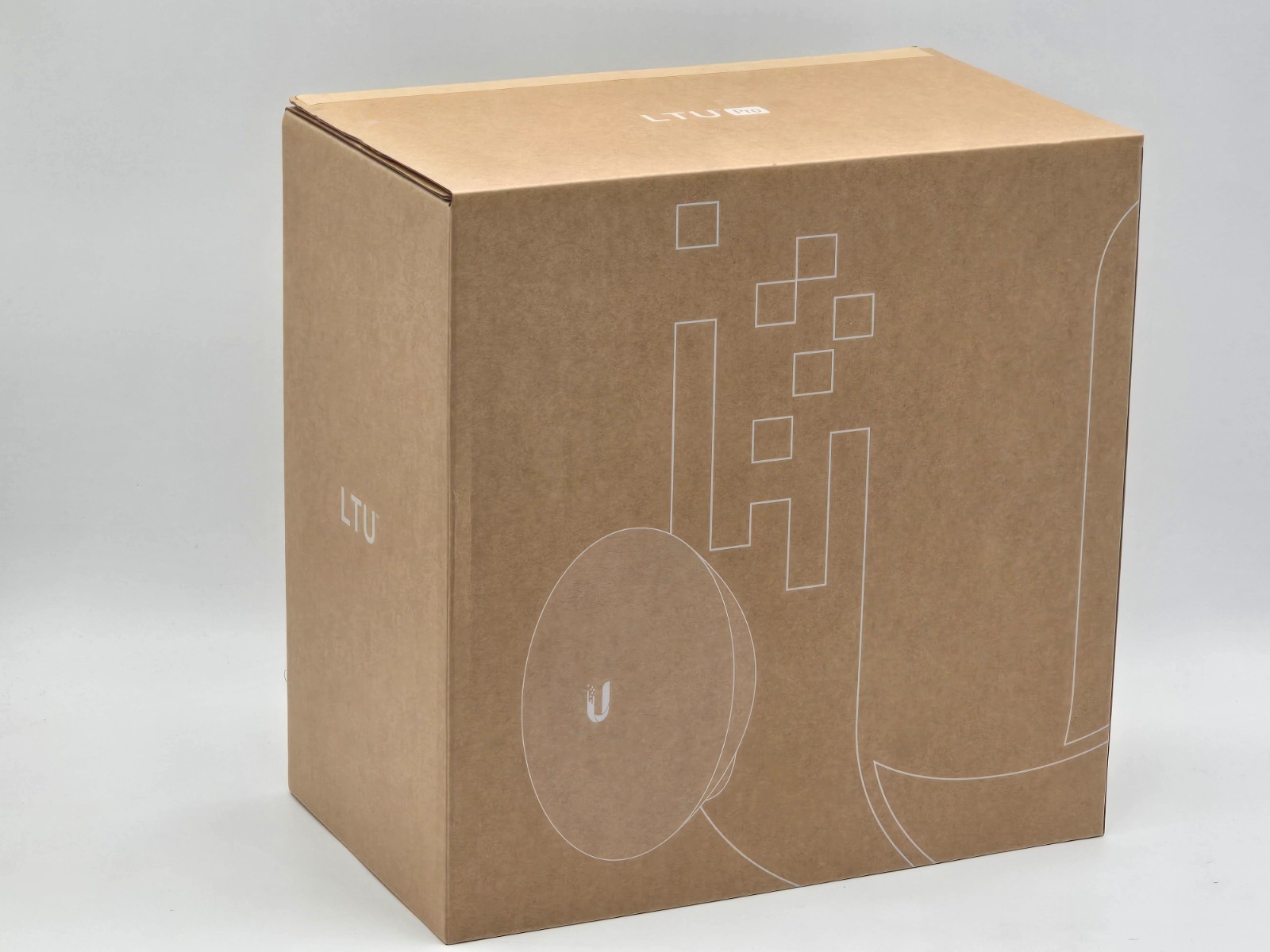 Ubiquiti LTU-Pro-US UISP 5GHz PtMP Client Radio w/ Integrated Antenna (Openbox)