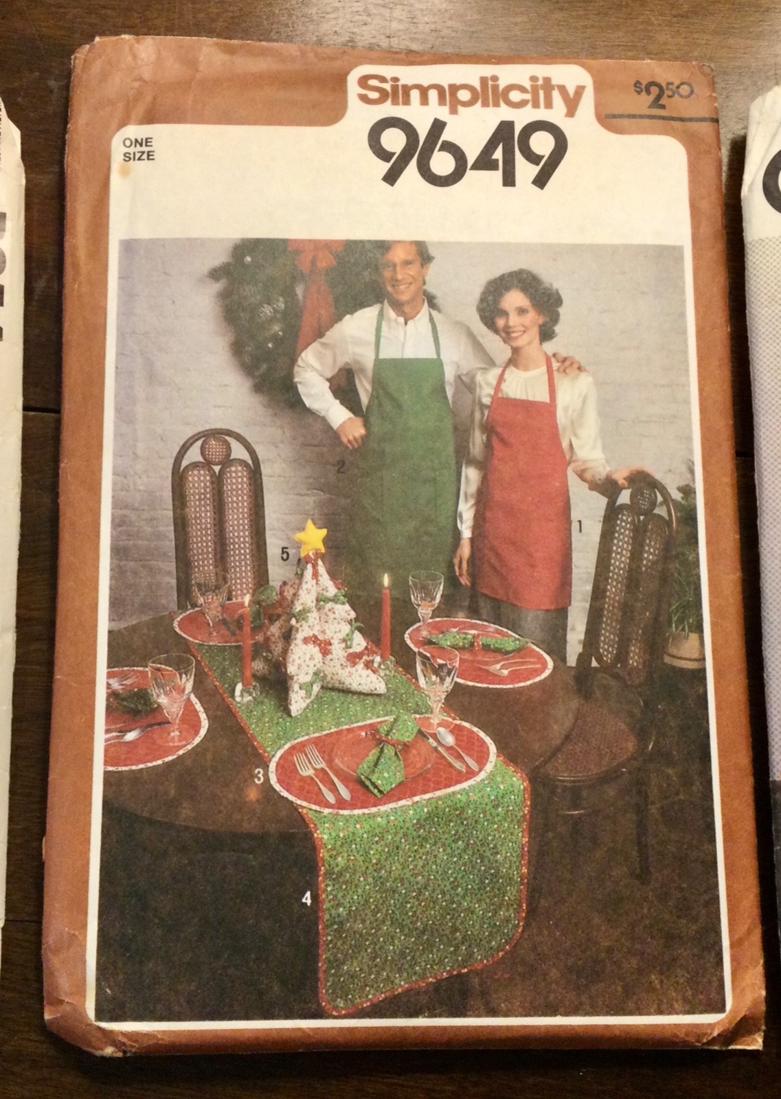 VTG McCall's CRAFT & Simplicity Apron Patterns X-Mas Ornaments, Wreath Scrunchie