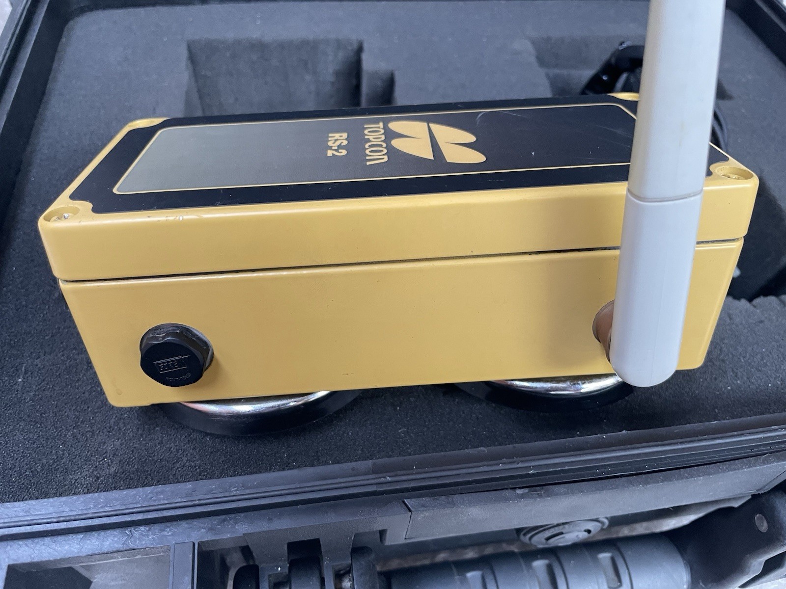 TOPCON RS-2 UHF Radio Modem