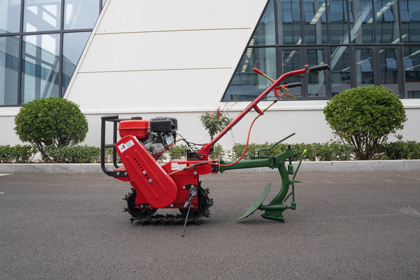 Gasoline-powered tiller, garden and agricultural, tracked, high horsepower