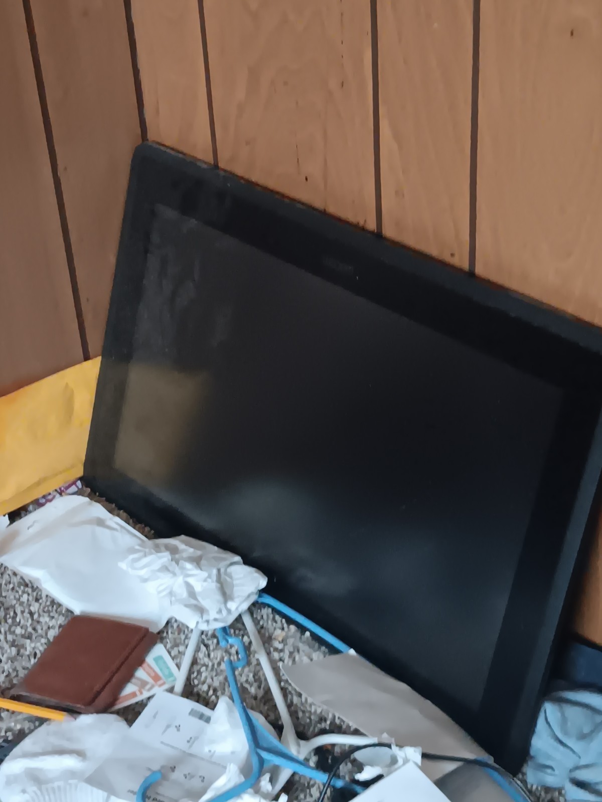 Wacom Cintiq 22HD Creative Pen Display Tablet - DTK2260K0A
