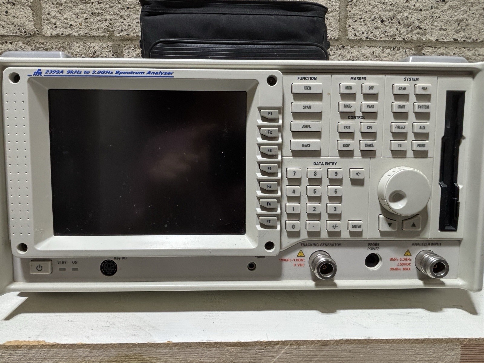 IFR 2399A 9kHz-3GHz Spectrum Analyzer w/ Tracking Generator + Case