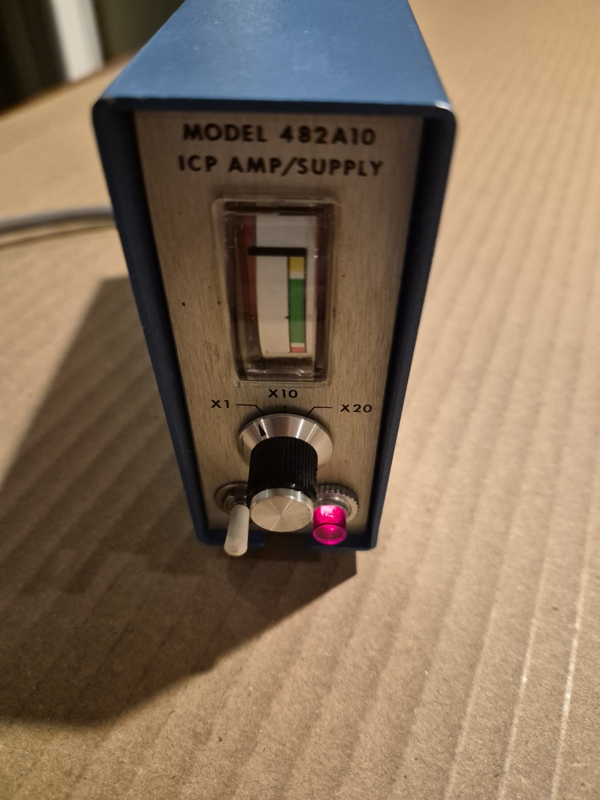 PCB 482A10 ICP AMP/Supply Signal Conditioner 115V 60Hz
