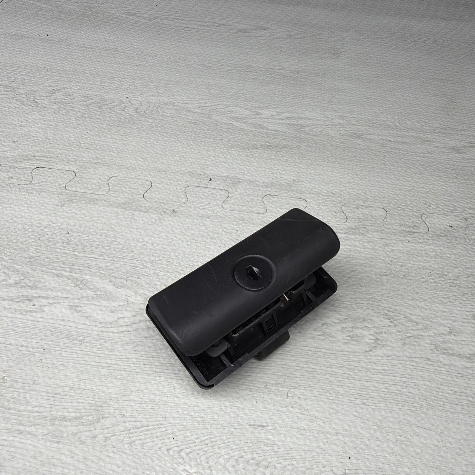 01-06 BMW E46 325 330 M3 Convertible Black Glovebox Glove Box Lock Switch OEM