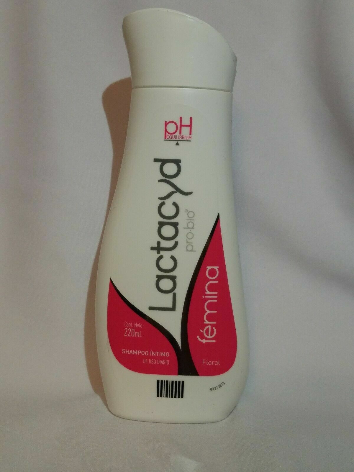 1X - Lactacyd Shampoo Femina ( 1 Bottle , Cont. Neto 200 ml. )