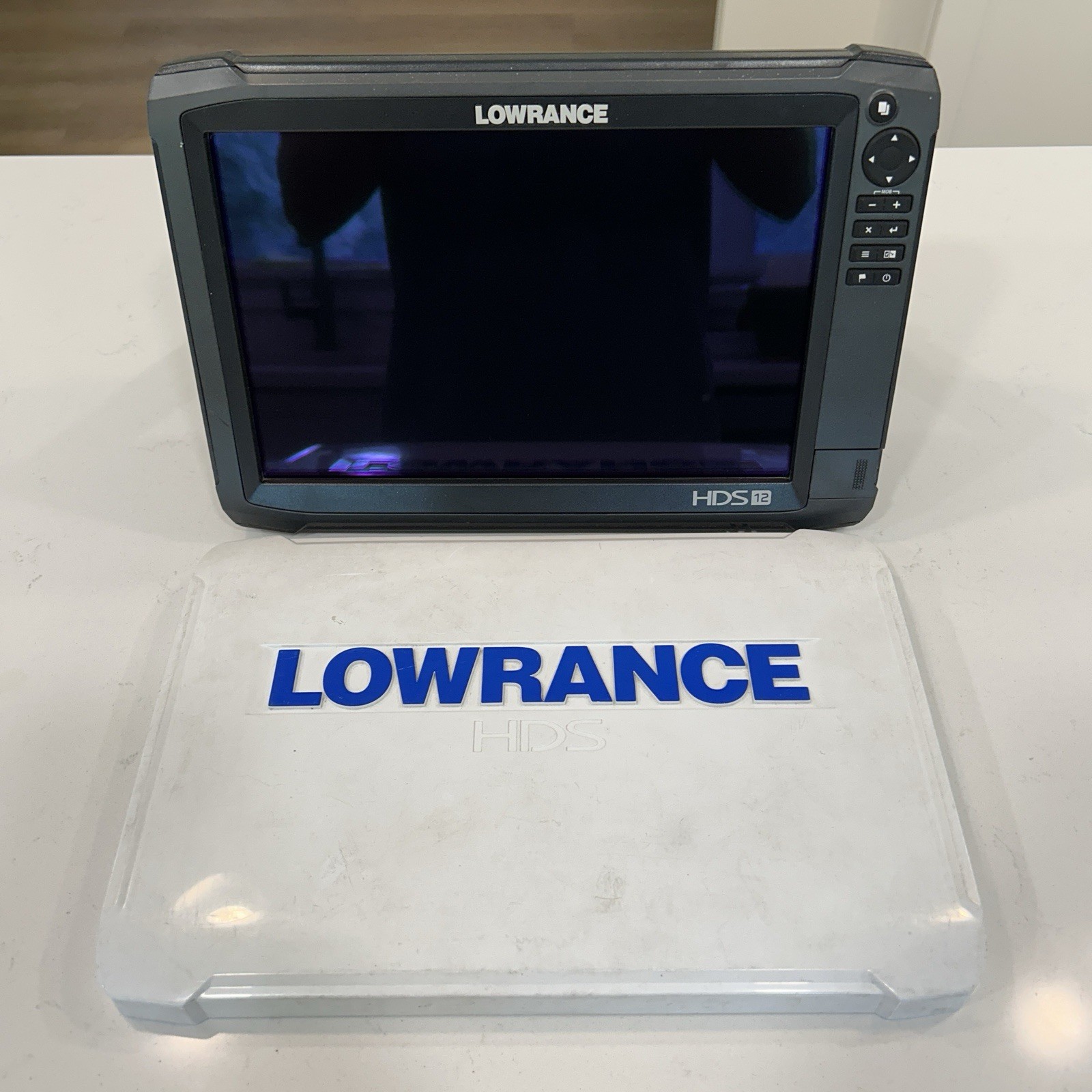 Lowrance Carbon HDS 12 Head Unit With Suncover Mount
