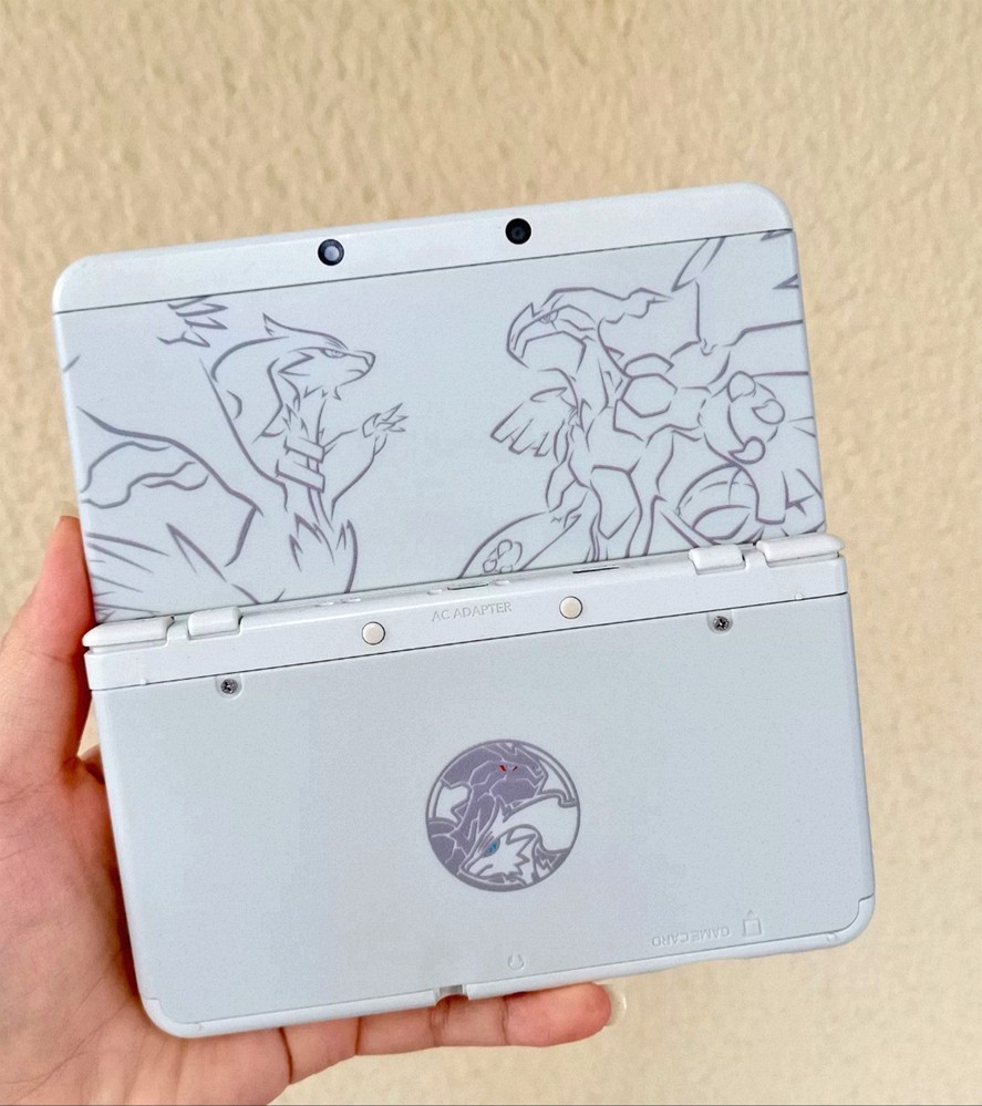 Rare Legendary Pokémon Reshiram & Zekrom White Cover shell for Nintendo series