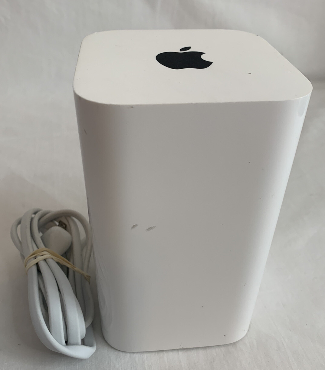 Apple AirPort Extreme Base Station 6th Generation Model A1521