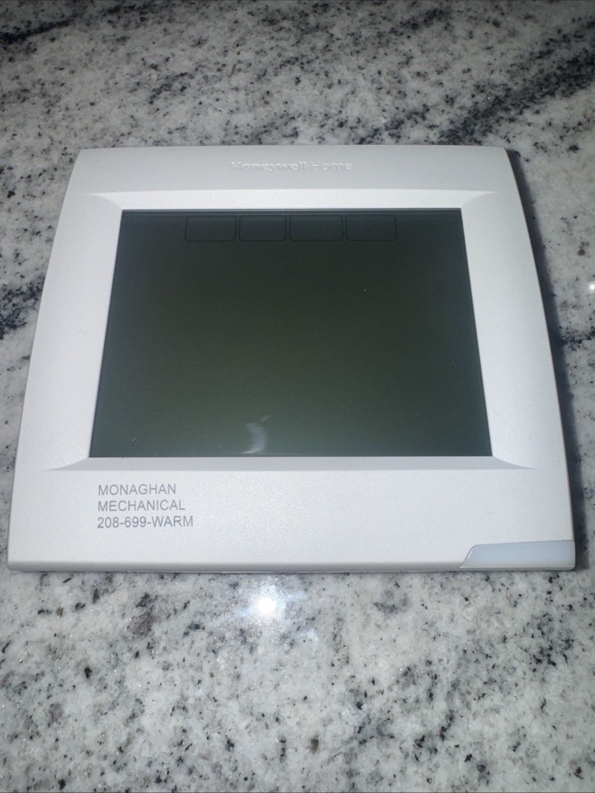Honeywell TH8321WF1001 VisionPRO Touchscreen Programmable Thermostat  DAMAGED