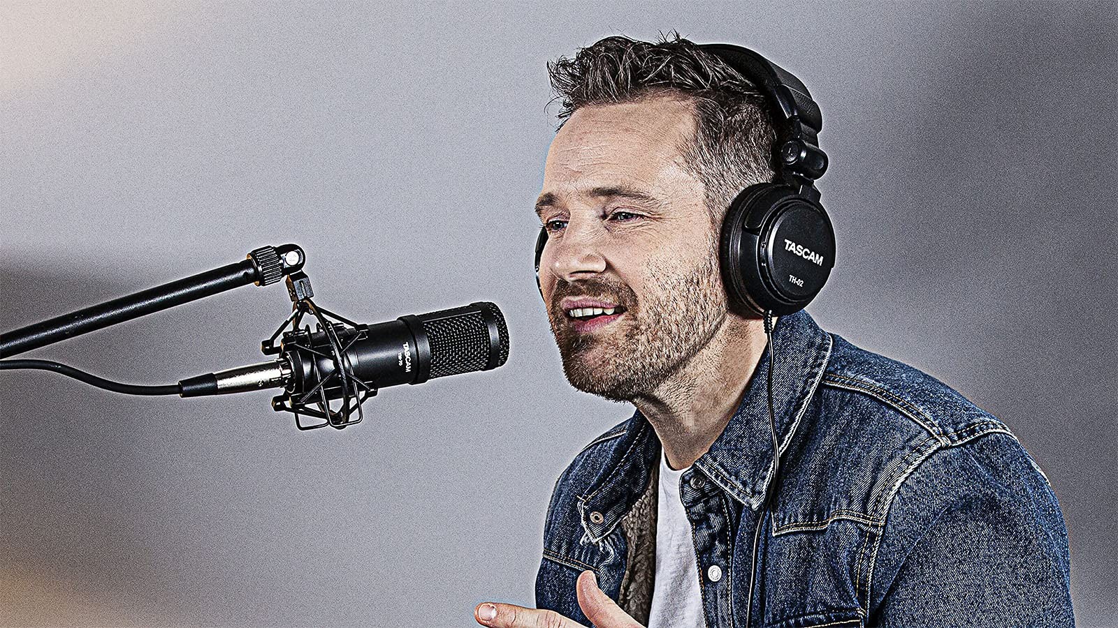 Tascam Dynamic Microphone for Broadcast Einheitsgröße, Black