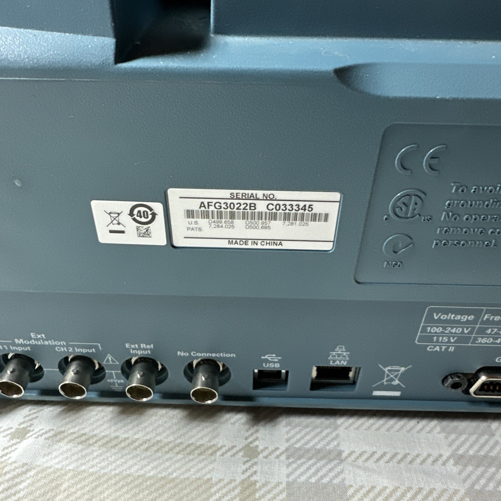 Tektronix AFG3022B Dual Channel Arbitrary / Function Generator 25 MHz 250MS/s
