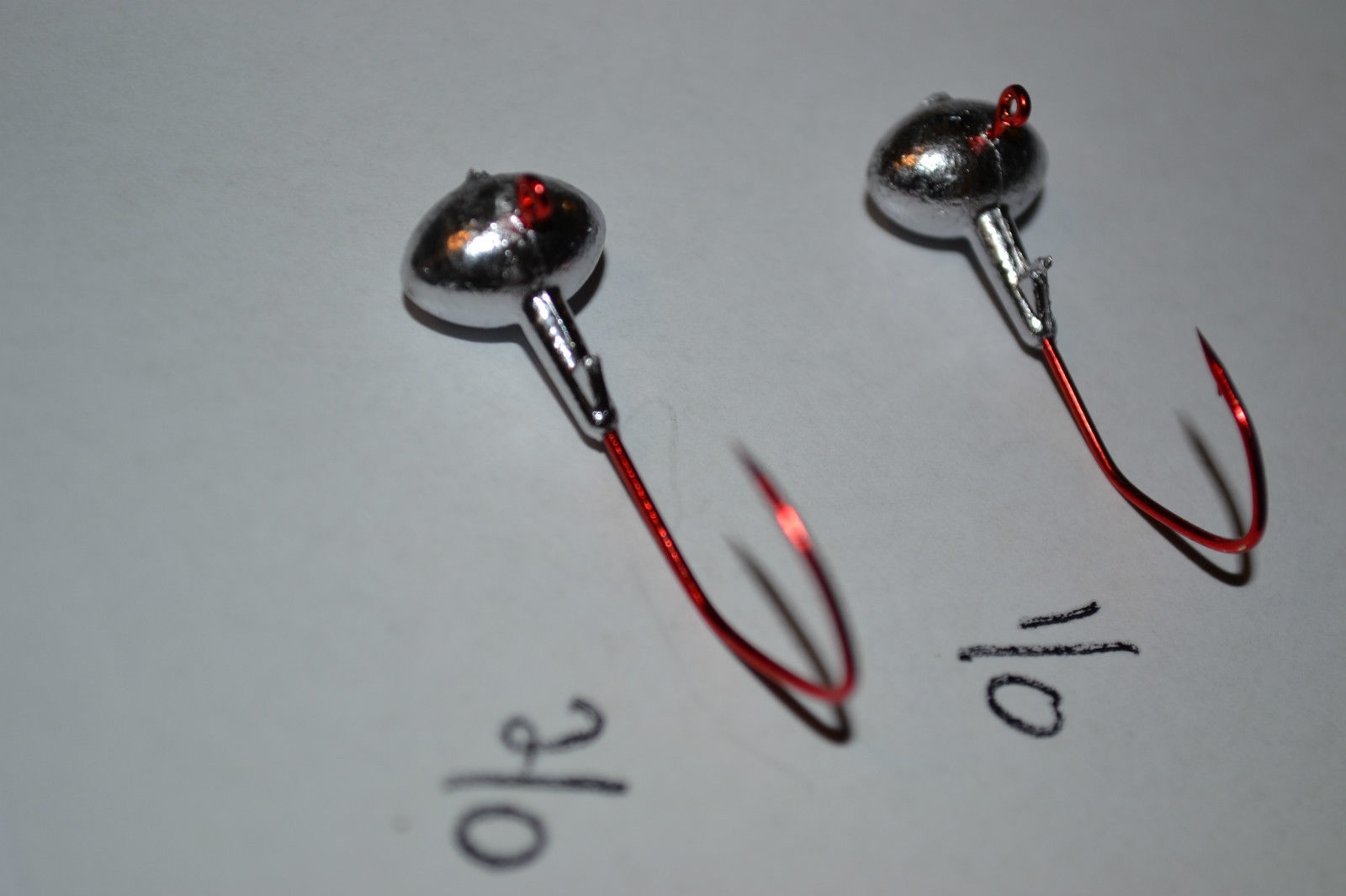 1/4 football jig heads 2/0 RED SICKLE HOOK 25 pk bass walleye CRAPPIE