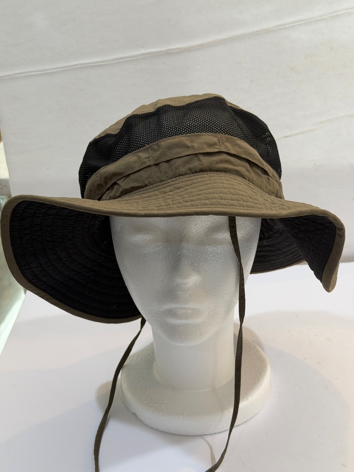 Columbia Bora Bora II Booney Hat Unisex OS Bucket Sun Hiking Chin Strap Vented