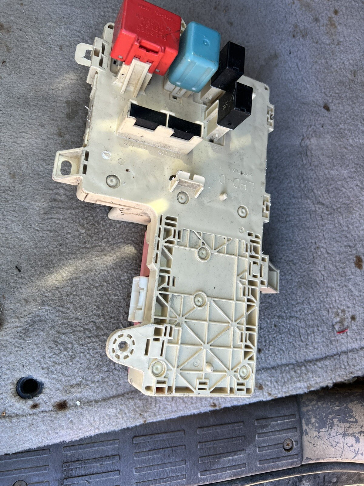 01-05 Lexus IS300  Fuse Box Relays And MPX Box 89221-53060