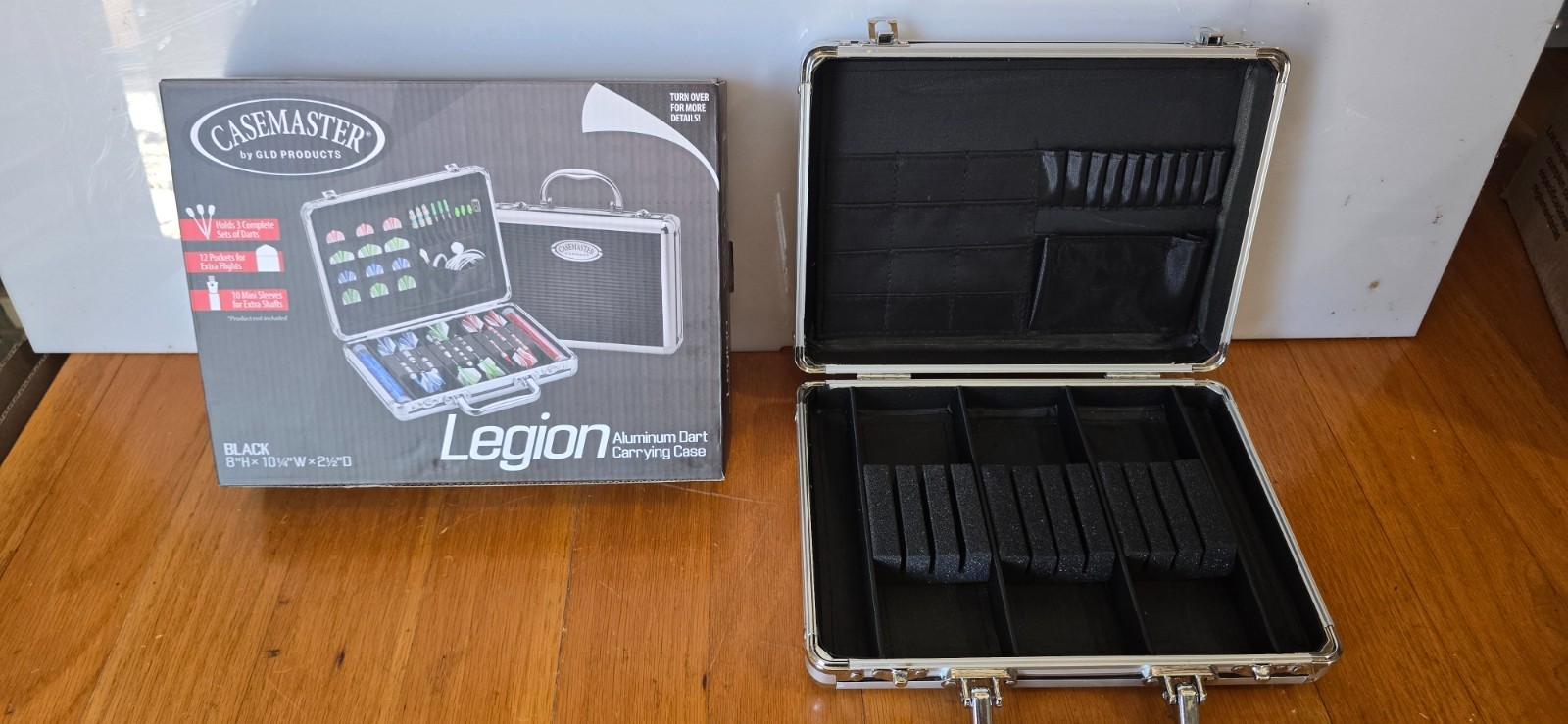 Legion Aluminum 9 Dart Carrying Case.   by Casemaster. 8in x 10.5in x 3in. New