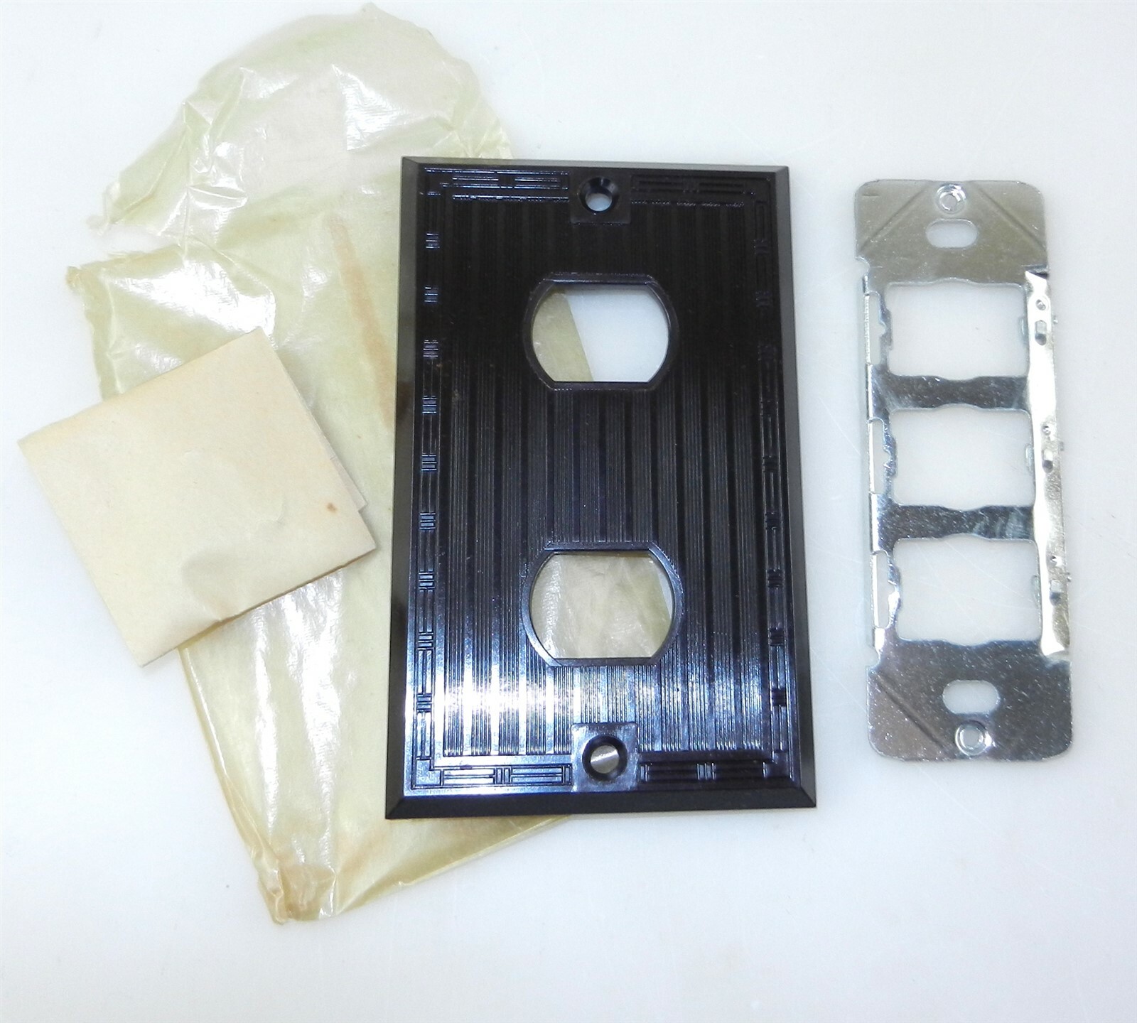 Vtg P&S #91021 Brown Despard 1-Gang Electrical Outlet Wall Cover Plate NOS ~T755