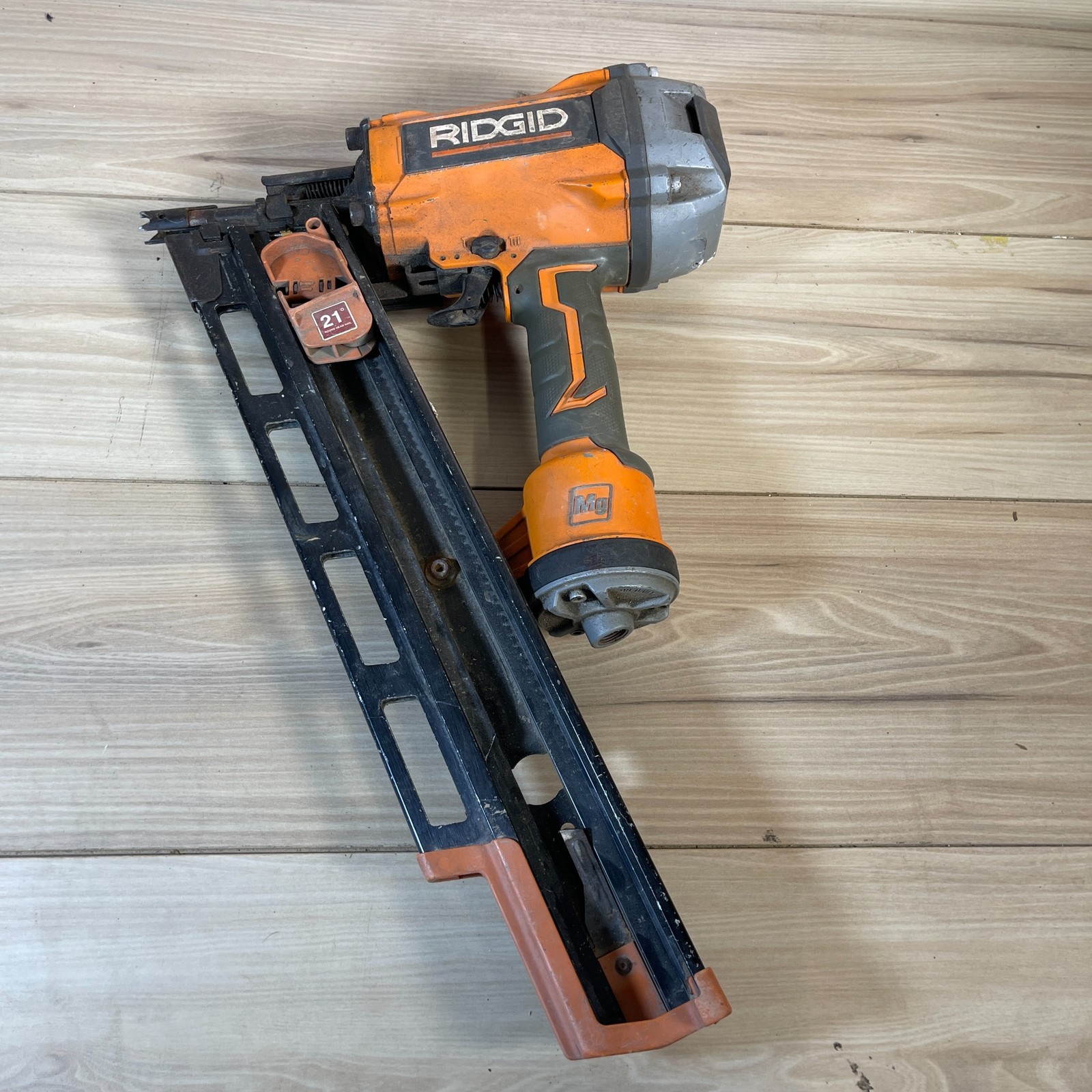 Ridgid R350RHF Round-Head Framing Nailer Black Orange 21 Degree 3-1/2 Cordless