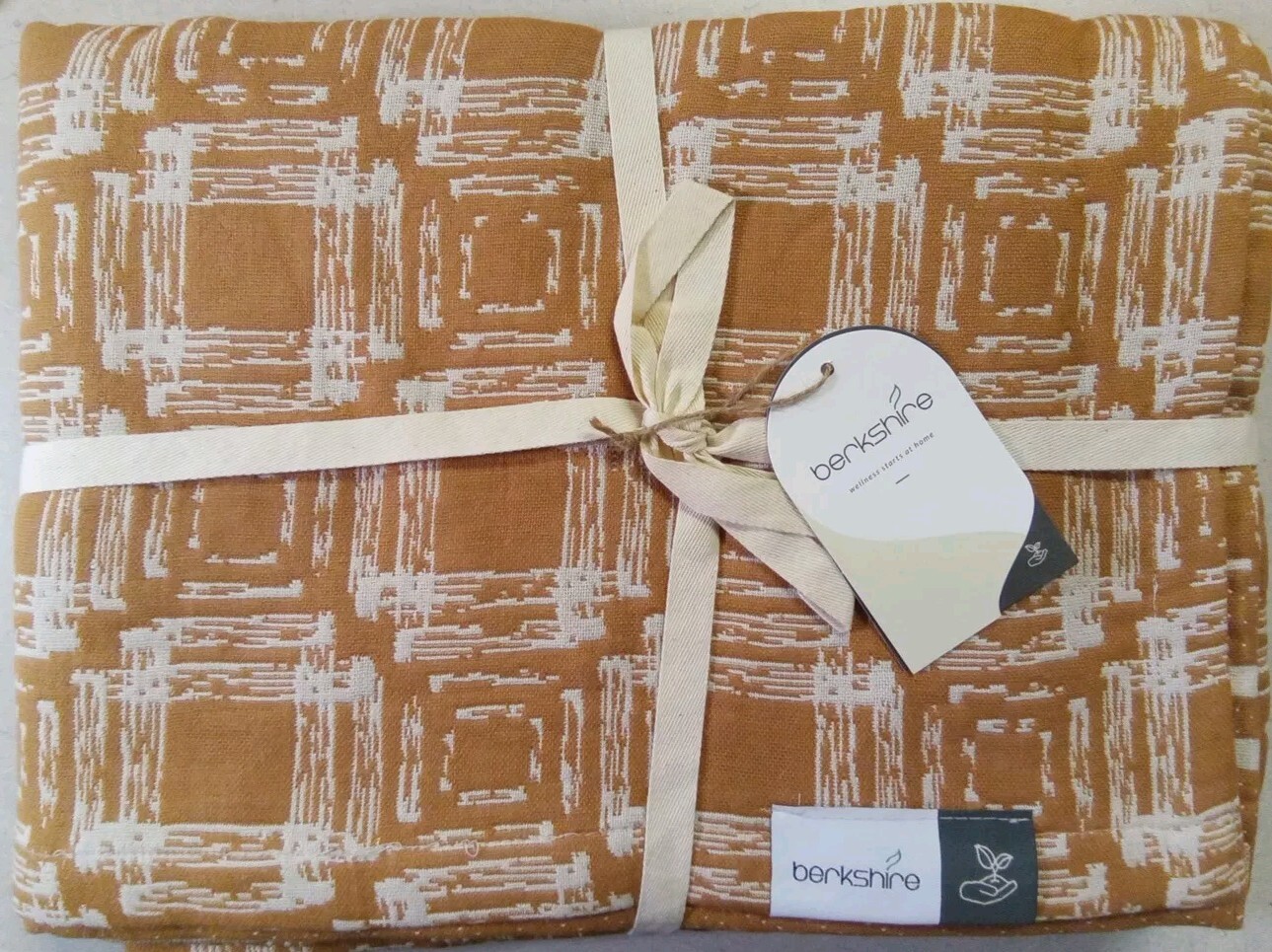 Berkshire Patterned Woven 100% Organic Cotton Blanket. Cashew Color. Twin