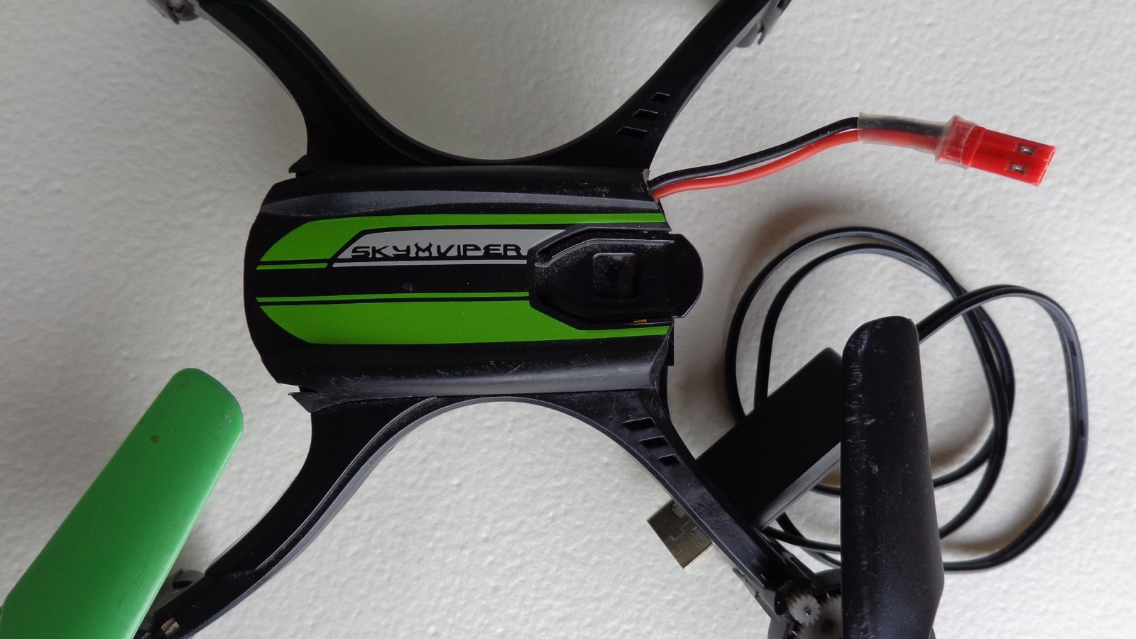 DRONE SKY VIPER - MODEL: 01943 - Black - great condition